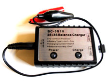 CHARGEUR  POUR MODELISME