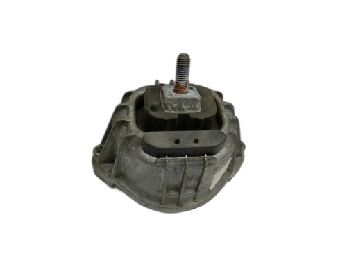 Fixation moteur les roulements