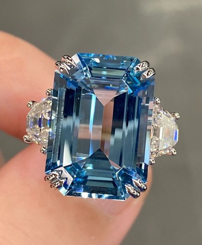 Grande bague cocktail or - grande, en