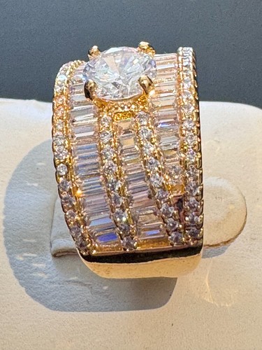 Stunning gold plated cocktail - plated,