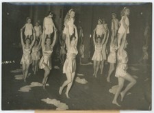 Gymnastique harmonique et rythmique. Petites et grandes Popard. Danse. 1950.