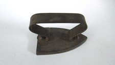 ancien petit fer a repasser de dentelière