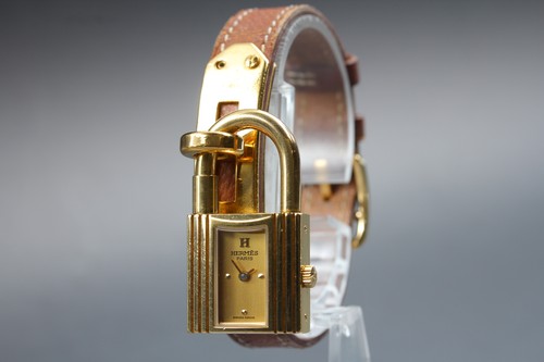 Presque comme neuve montre - comme, neuve]