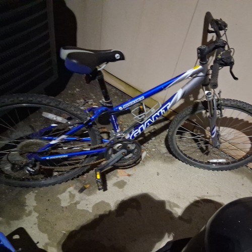 2010 giant boulder mtb - boulder, bike