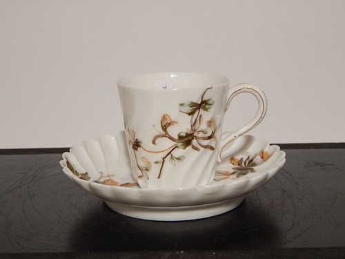 Ancienne tasse café - À,