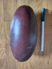 Shiva Lingam, 1.6 kg, 16.7 cm