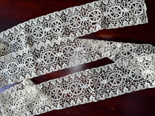 DENTELLE ANCIENNE - ENTRE DEUX AUX FUSEAUX - 2 Mètres