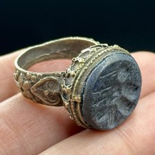 Belle bague en taille-douce