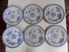 Dix Assiettes plates et creuses anciennes    Terre de fer    Marguerite