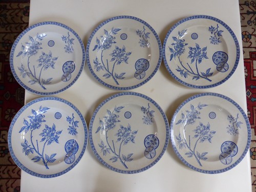 Dix assiettes plates - assiettes,