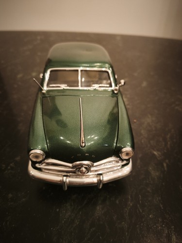 Ford berline vert 1949 - ford,