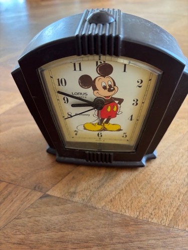 Réveil disney mickey - un,