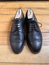 Chaussures noires  Richelieu marque Bally Taille 41 Très bon état.