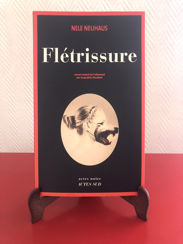 Flétrissure nele neuhaus - /,