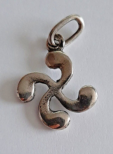 Ancienne croix basque - croix,