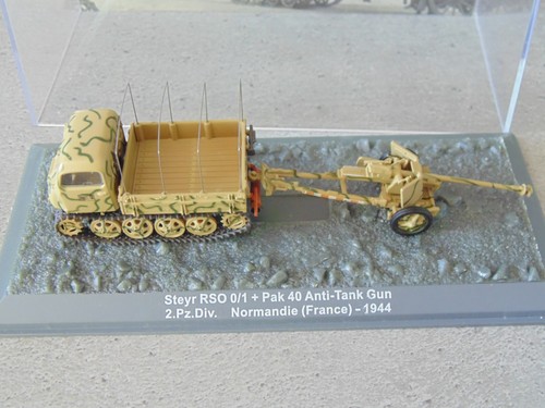 Vehicule miniature militaire
