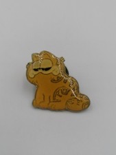 Vintage 1.25" Garfield Enamel