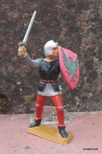 SOLDAT STARLUX MOYEN-AGE /