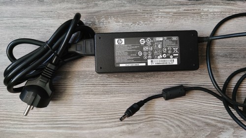 Chargeur secteur 19v - ★,