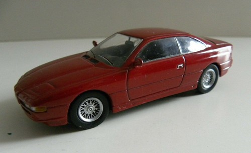 Bmw 850 rouge - i, del