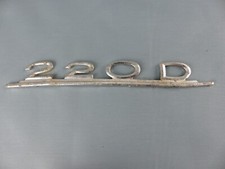 MERCEDES 220 D sigle monogramme insigne logo emblème badge hayon coffre en alu
