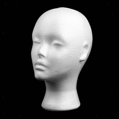 Tête modèle féminine en - de,