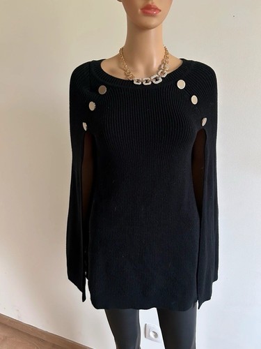 Poncho noir avec boutons