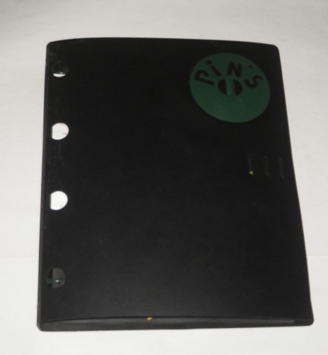 Classeur noir avec 105 pins - noir,