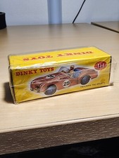 Petite voiture DINKY TOYS