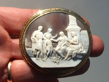 SUPERBE et GRANDE BROCHE ANCIENNE XIXème en OR 18K 750/1000° avec CAMEE COQUILLE