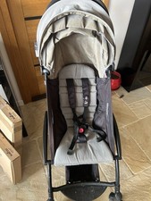 Poussette Babyzen YOYO – Châssis noir +  Babyzen Set Gris 6+