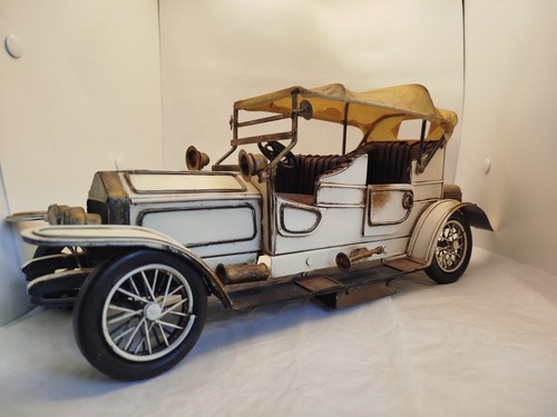 Vieille voiture métal - en,