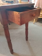 Table Ovale en chêne massif pliante avec tiroir