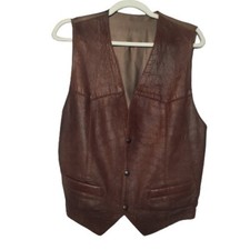 Gilet homme marron en cuir. Boucle de serrage dos en laiton 