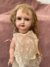 ANCIENNE POUPEE EN COMPOSITION