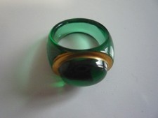 BAGUE BACCARAT VERTE