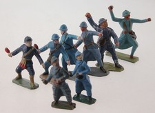 Lot de 8 "soldats de plomb"
