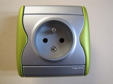 Legrand 84202 - Prise avec