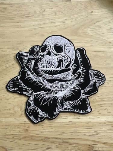 Loungefly iron patch velvet - loungefly,