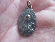 Ancienne Médaille religieuse Sainte RITA 20 mm  1,78 gr