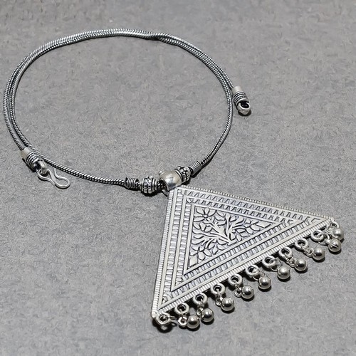 Pendentif chaîne bijou ancien