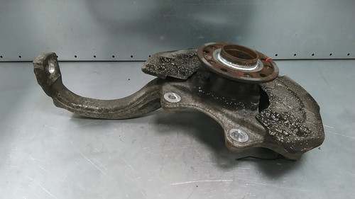 Fusee avant droite - fusee,