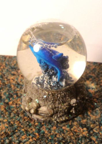 Boule neige dauphin - a,