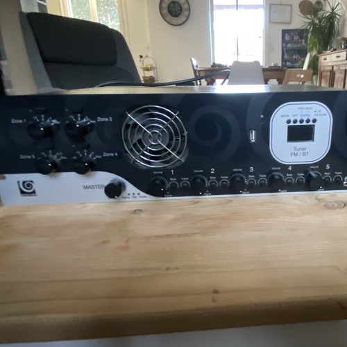Amplificateur professionnel - , 4