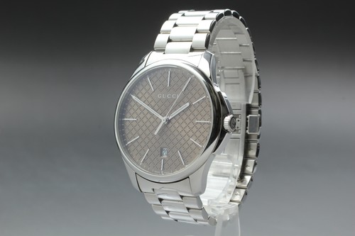 Presque comme neuve montre - neuve],