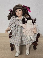 Poupée d'artiste porcelaine