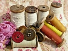 Mercerie ancienne, LOT de 11 ANCIENNES BOBINES en BOIS de FILATURE vers 1900
