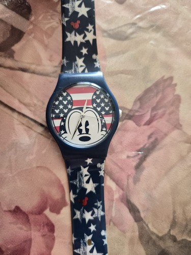 Montre mickey mouse - montre, officielle