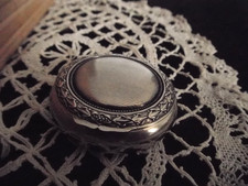 Ancien poudrier  19ème