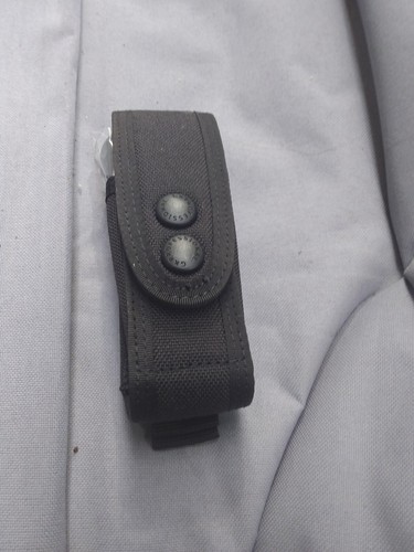 Etui porte chargeurs - porte-chargeurs, gk